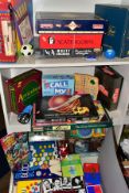 VARIOUS BOARD GAMES, JIGSAWS, PAINTS, etc, to include Waddingtons 'Monopoly', 'Cluedo' and '