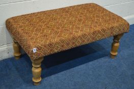 A MODERN PINE RECTANGULAR FOOTSTOOL, width 112cm x depth 62cm x height 49cm (this stool does not