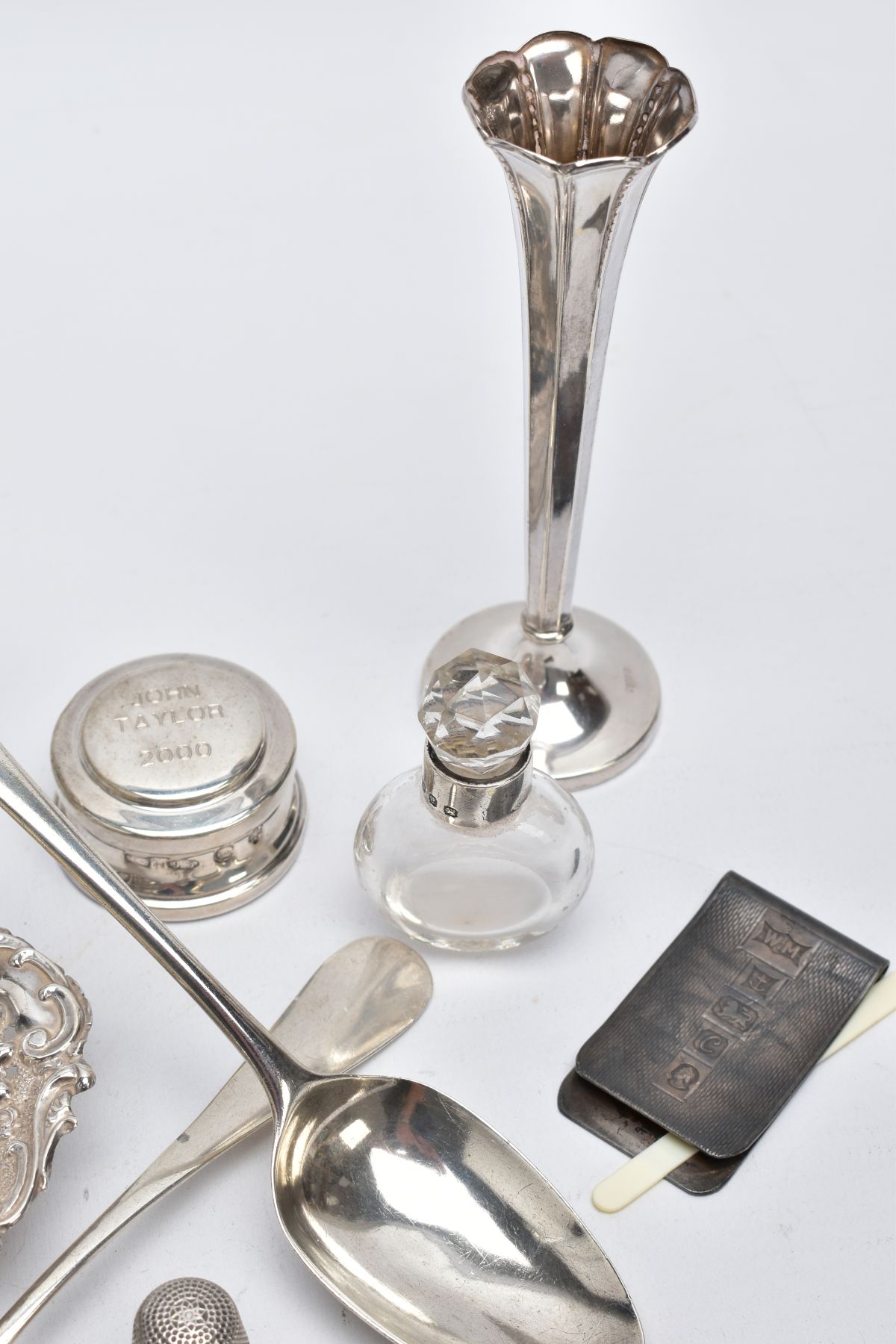 A QUANTITY OF SILVER ITEMS, to include a George III Old English pattern tablespoon engraved initials - Image 5 of 7