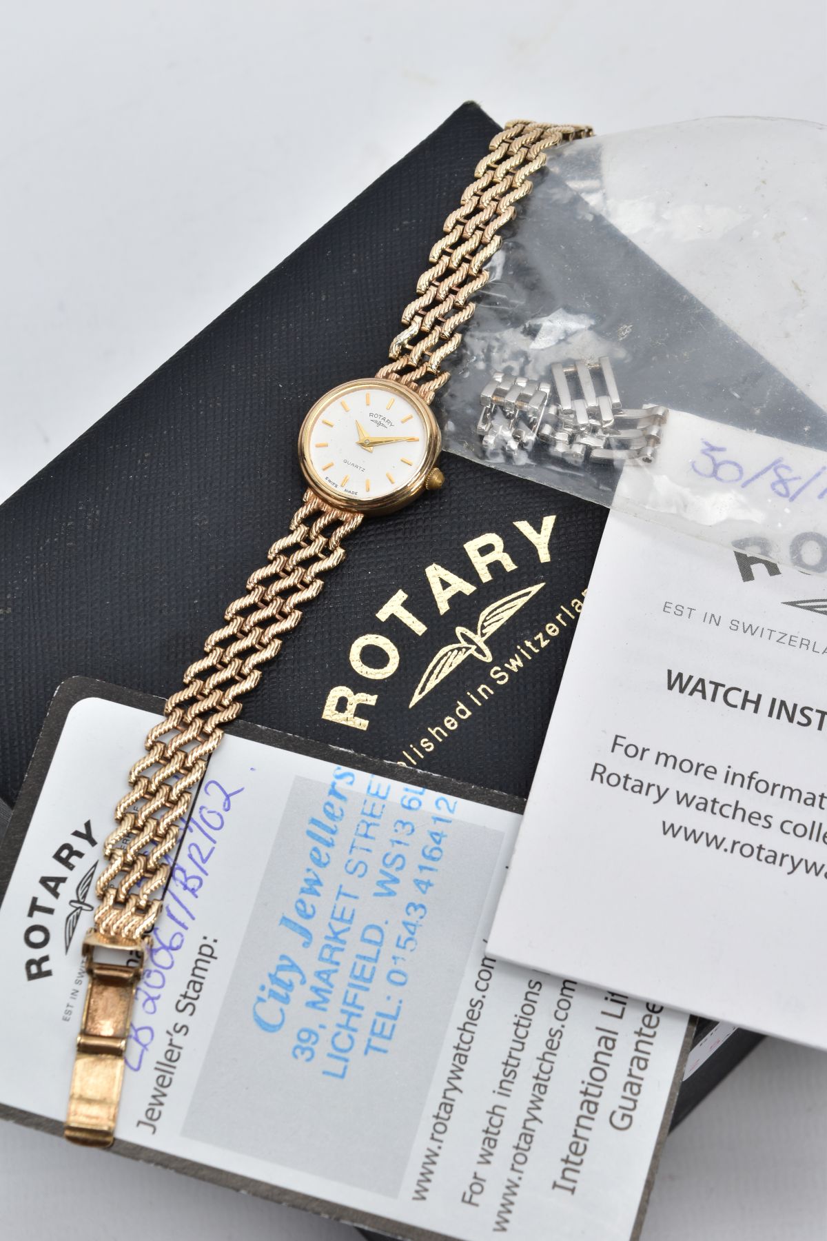 A LADIES 9CT GOLD ROTARY WRISTWATCH, round white dial signed 'Rotary Quartz', baton markers, gold - Image 5 of 6