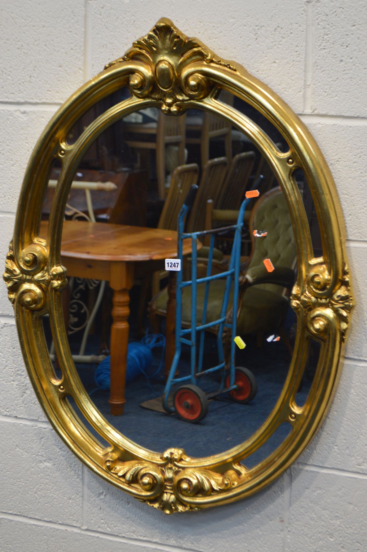 A MODERN GILT FRAMED OVAL WALL MIRROR, 74cm x 99cm along with another oval wall mirror (2) - Image 2 of 3