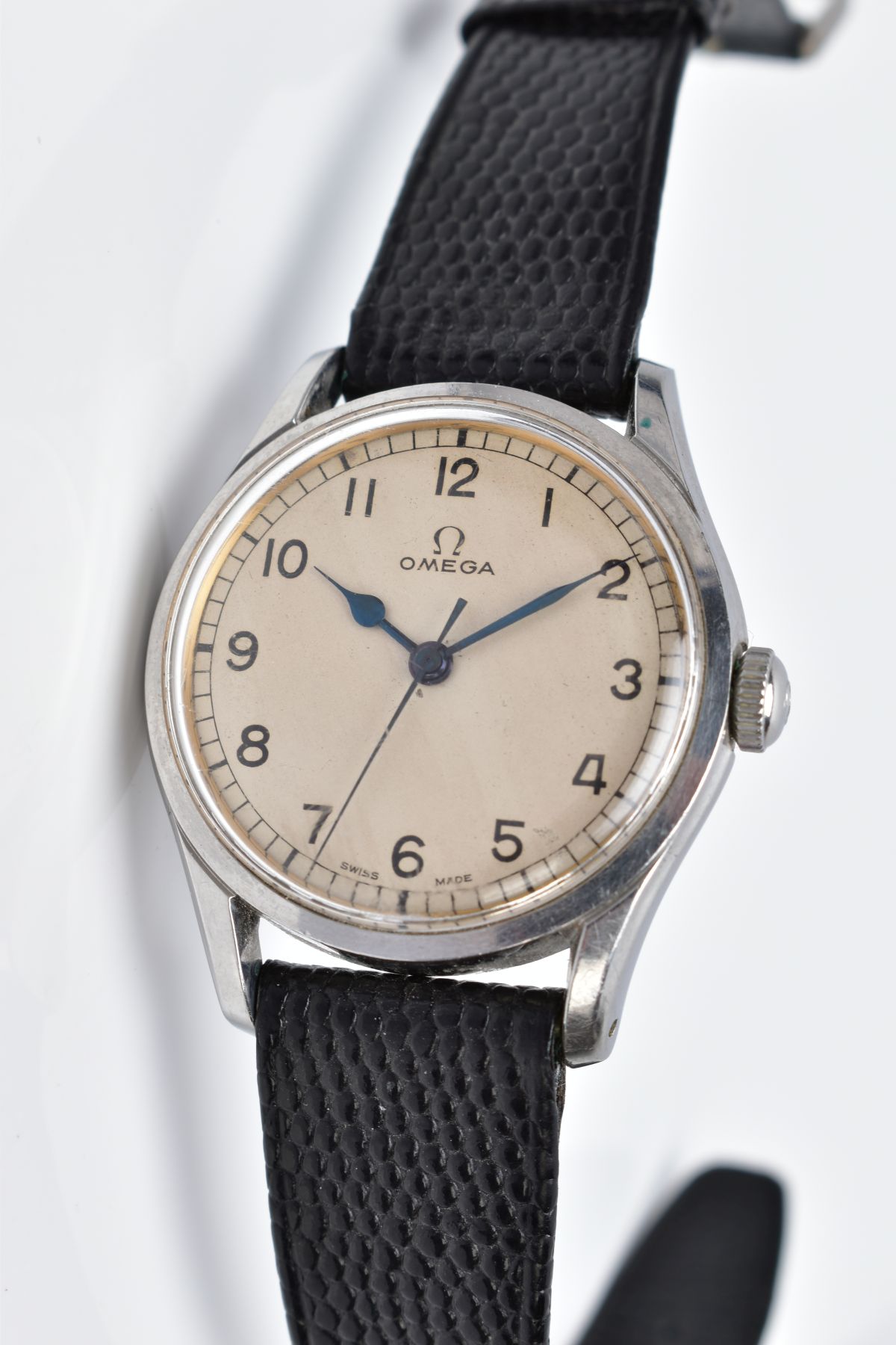 A HAND WOUND OMEGA WRISTWATCH, circa 1943, cream dial with Arabic numerals, black spade hands with a - Image 3 of 9