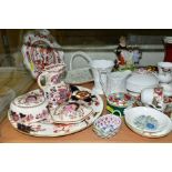A GROUP OF ASSORTED 19TH AND 20TH CENTURY CERAMICS, INCLUDING 20TH CENTURY GIFTWARE, including