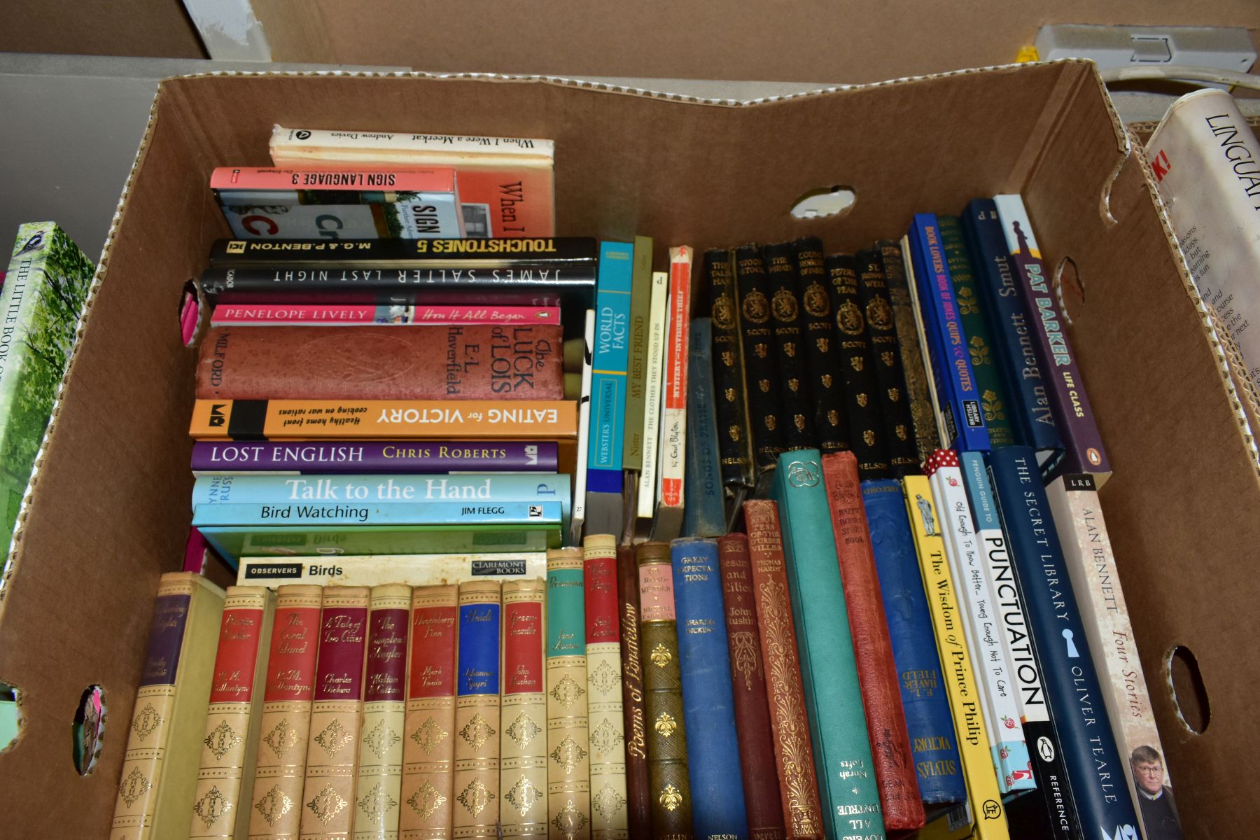 SEVEN BOXES OF VARIOUS BOOKS AND MAGAZINES, to include Antique collecting, Cookery, Birds, - Image 7 of 13