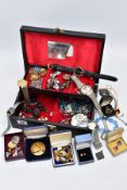 A COLLECTION OF COSTUME JEWELLERY, to include various assorted brooches, cufflinks, beads and a