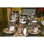 AN EARLY 20TH CENTURY ROYAL CROWN DERBY 2451 IMARI PATTERN COFFEE SERVICE, comprising coffee pot and