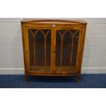 AN EARLY TO MID 20TH CENTURY WALNUT DOUBLE DOOR CHINA CABINET, width 102cm x depth 31cm x height