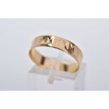 A 9CT GOLD BAND, engraved cross pattern all round, hallmarked 9ct gold Birmingham, ring size Q½,