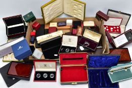 A QUANTITY OF VARIOUS EMPTY BOXES, such as wooden medal boxes, coin boxes, various jewellery