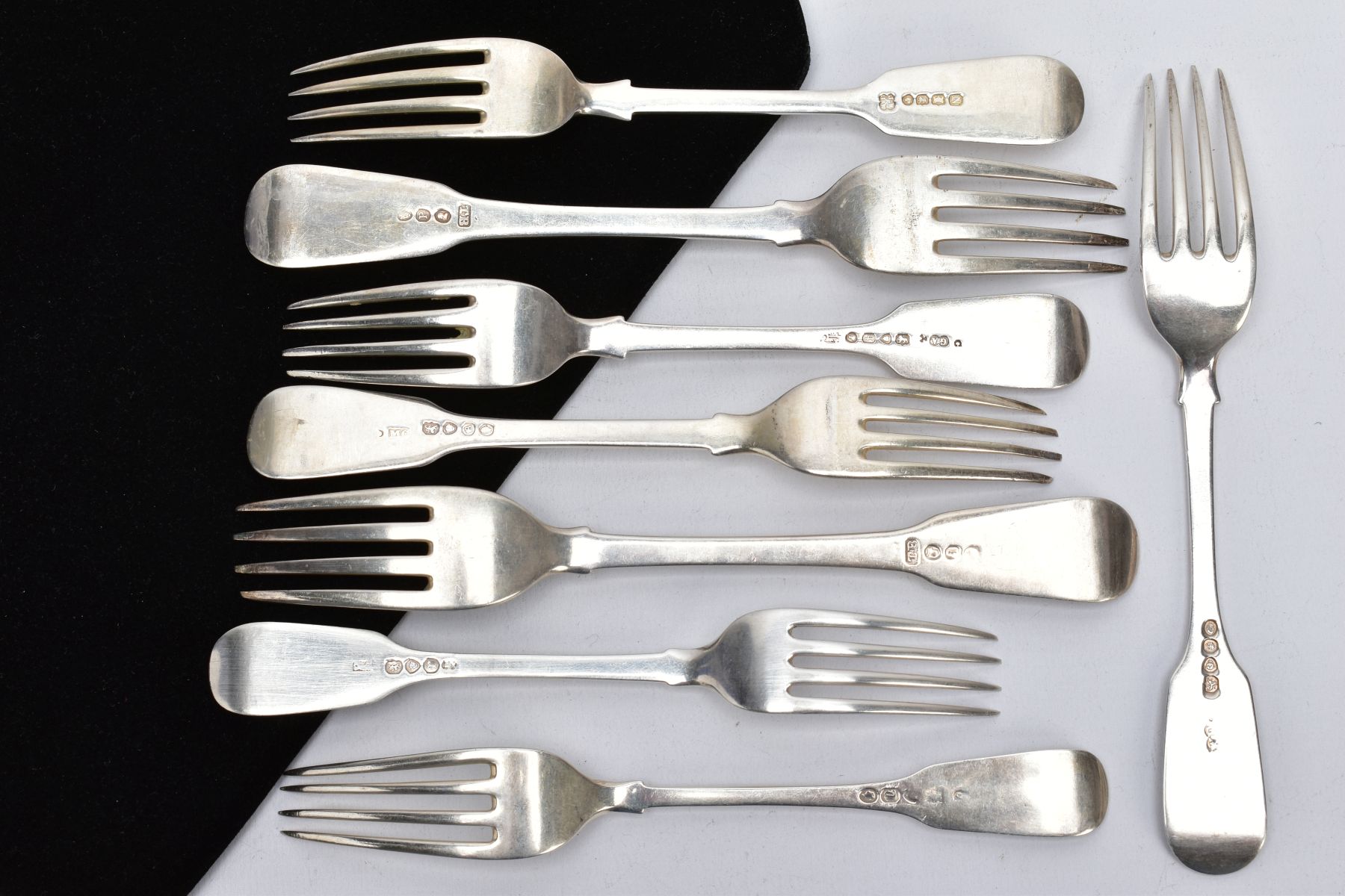 A QUANTITY OF SILVER FIDDLE PATTERN FORKS, each with an engraved initial 'K' to the handles, each - Image 3 of 4