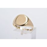 A GENTS 9CT GOLD SIGNET RING, with a circular plain polished vacant cartouche, hallmarked 9ct gold