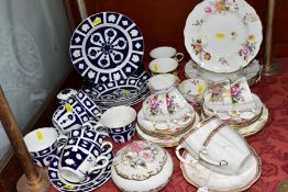 A GROUP OF ASSORTED ROYAL CROWN DERBY SECONDS, TEA AND DINNER WARES AND A TRINKET BOX AND COVER,