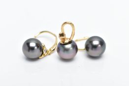 A PAIR OF YELLOW METAL PEARL AND DIAMOND SET EARRINGS AND MATCHING PENDANT, each earring designed