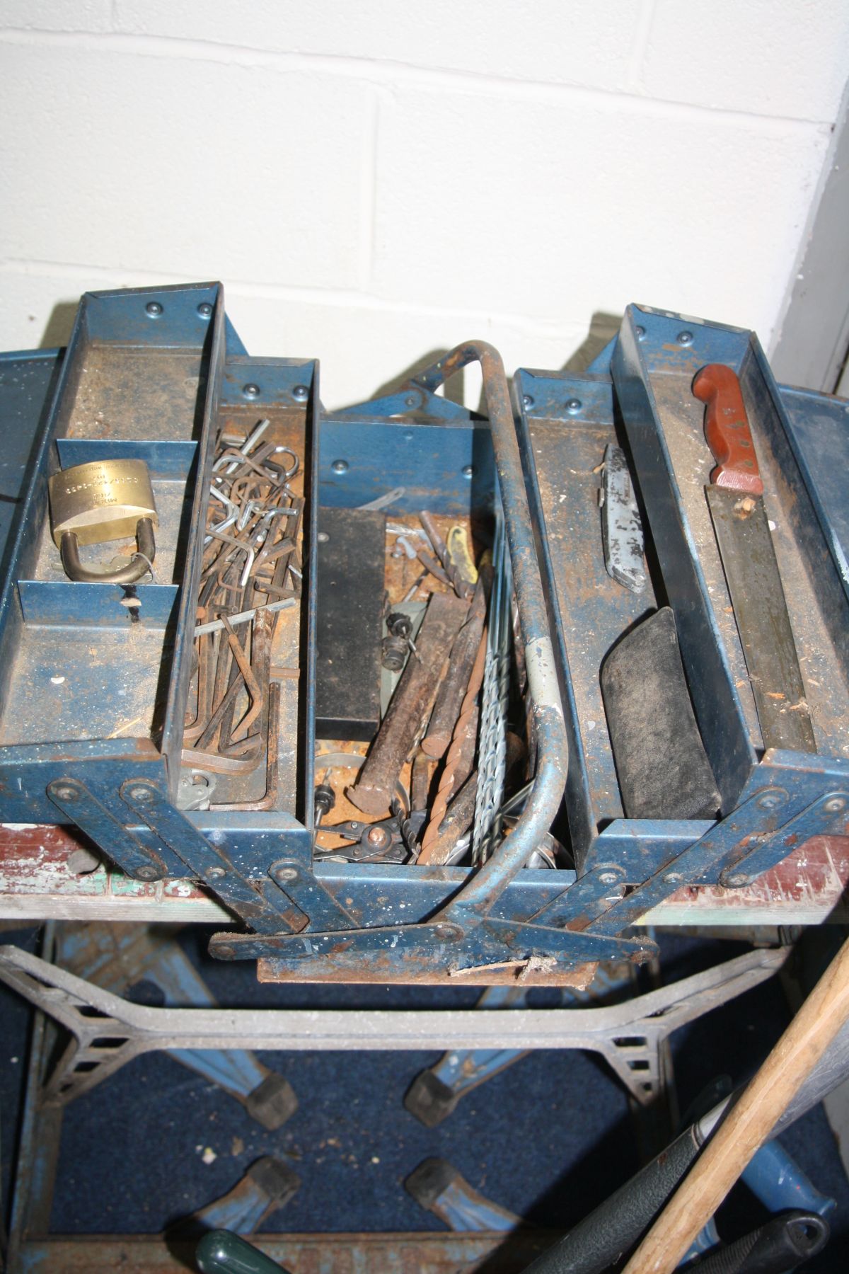 A BLACK AND DECKER WORKMATE, two trays and a metal toolbox containing tools including a Moore and - Image 3 of 4