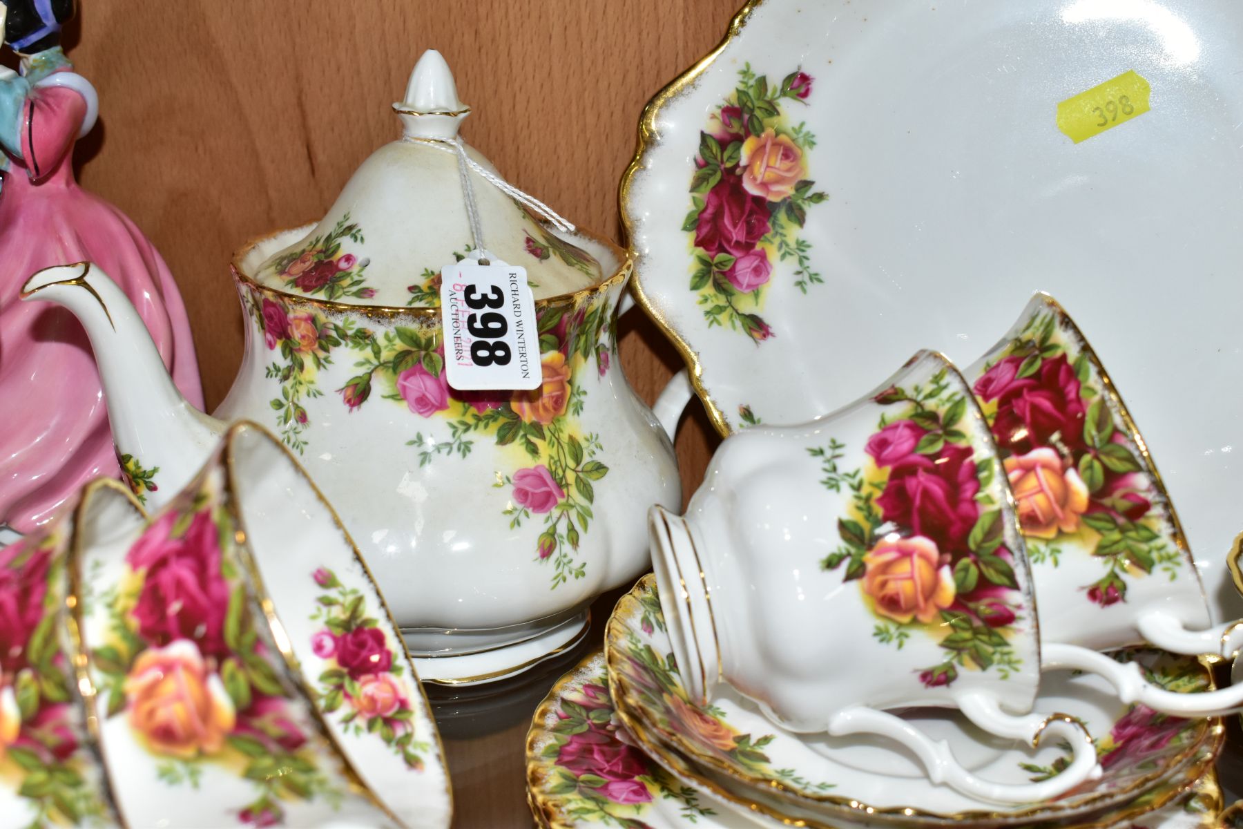 ROYAL ALBERT 'OLD COUNTRY ROSES', comprising teapot, height 16cm, cake/sandwich plate, milk jug, - Image 6 of 9