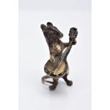 A BERGMAN BRONZE SCULPTURE OF A RAT PLAYING A BANJO, painted bronze figure approximate height 4.5cm,
