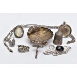 A SMALL QUANTITY OF SILVER AND WHITE METAL ITEMS, to include a small silver trinket dish in the form