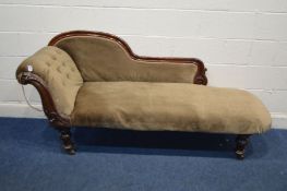 A VICTORIAN MAHOGANY CHAISE LONGUE (sd)