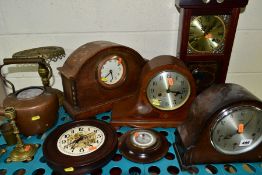 CLOCKS AND METALWARES, to include Smiths chiming mantel clock, winds and chimes, runs briefly,