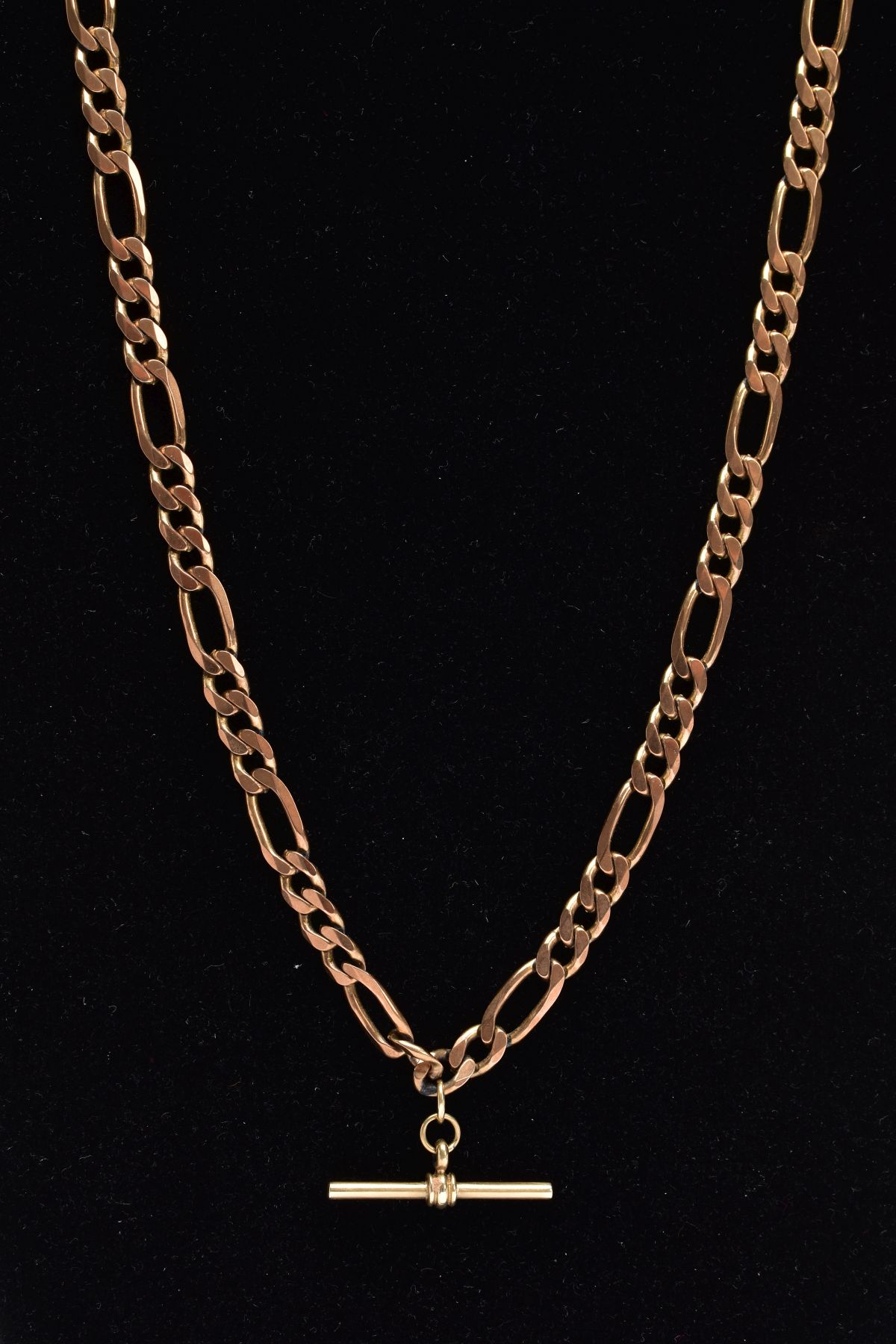 A 9CT GOLD FIGARO AND T-BAR PENDANT NECKLACE, fitted with a lobster claw clasp hallmarked 9ct gold - Image 3 of 3