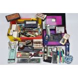 A BOX OF PENS, ACCESSORIES, LIGHTERS AND WRISTWATCHES, to include a variety of ball point pens,