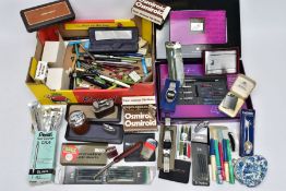 A BOX OF PENS, ACCESSORIES, LIGHTERS AND WRISTWATCHES, to include a variety of ball point pens,