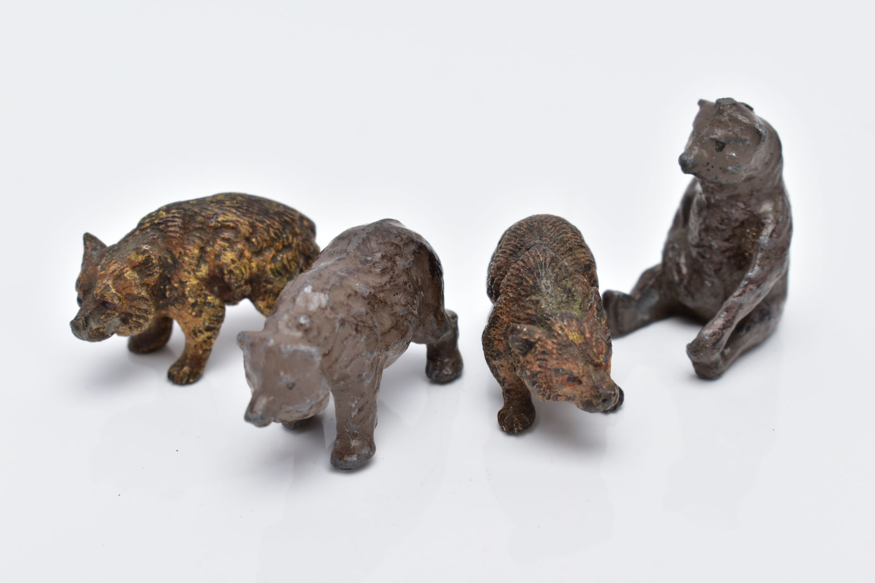 A SMALL QUANTITY OF MINIATURE BEAR FIGURES, to include two painted lead bears one sitting and one in - Image 3 of 5