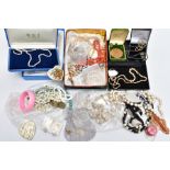 A BOX CONTAINING A SELECTION OF MISCELLANEOUS ITEMS, to include a tin of costume jewellery such as a