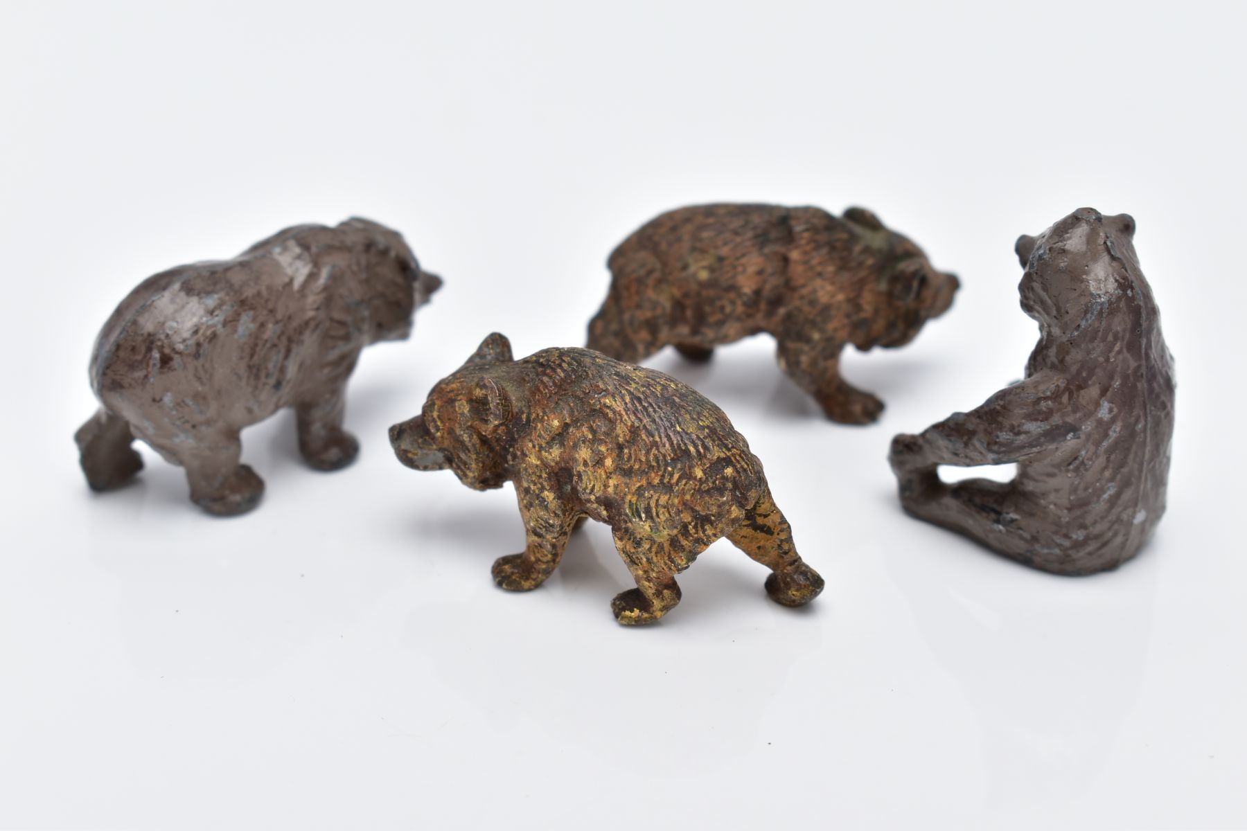 A SMALL QUANTITY OF MINIATURE BEAR FIGURES, to include two painted lead bears one sitting and one in - Image 4 of 5