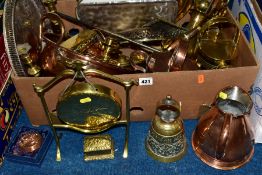 A BOX OF COPPER AND BRASS ITEMS, etc to include a heavy gauge twin handled copper pan, diameter