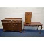 A 1940'S OAK SIDEBOARD, width 133cm x depth 45cm x height 93cm along with a mahogany side table with