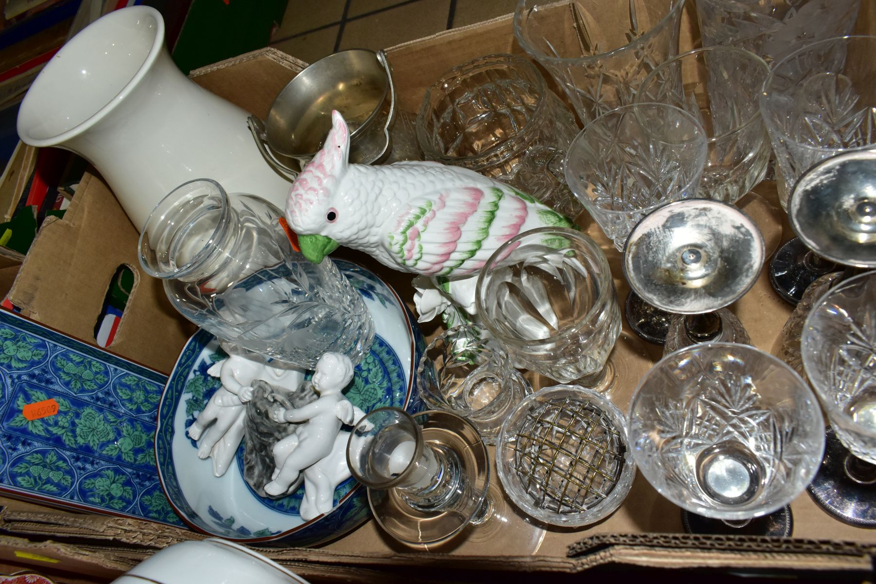 TWO BOXES AND LOOSE CERAMICS, GLASS, ETC, to include R. Delinieres & Co, Limoges teawares for - Image 10 of 10