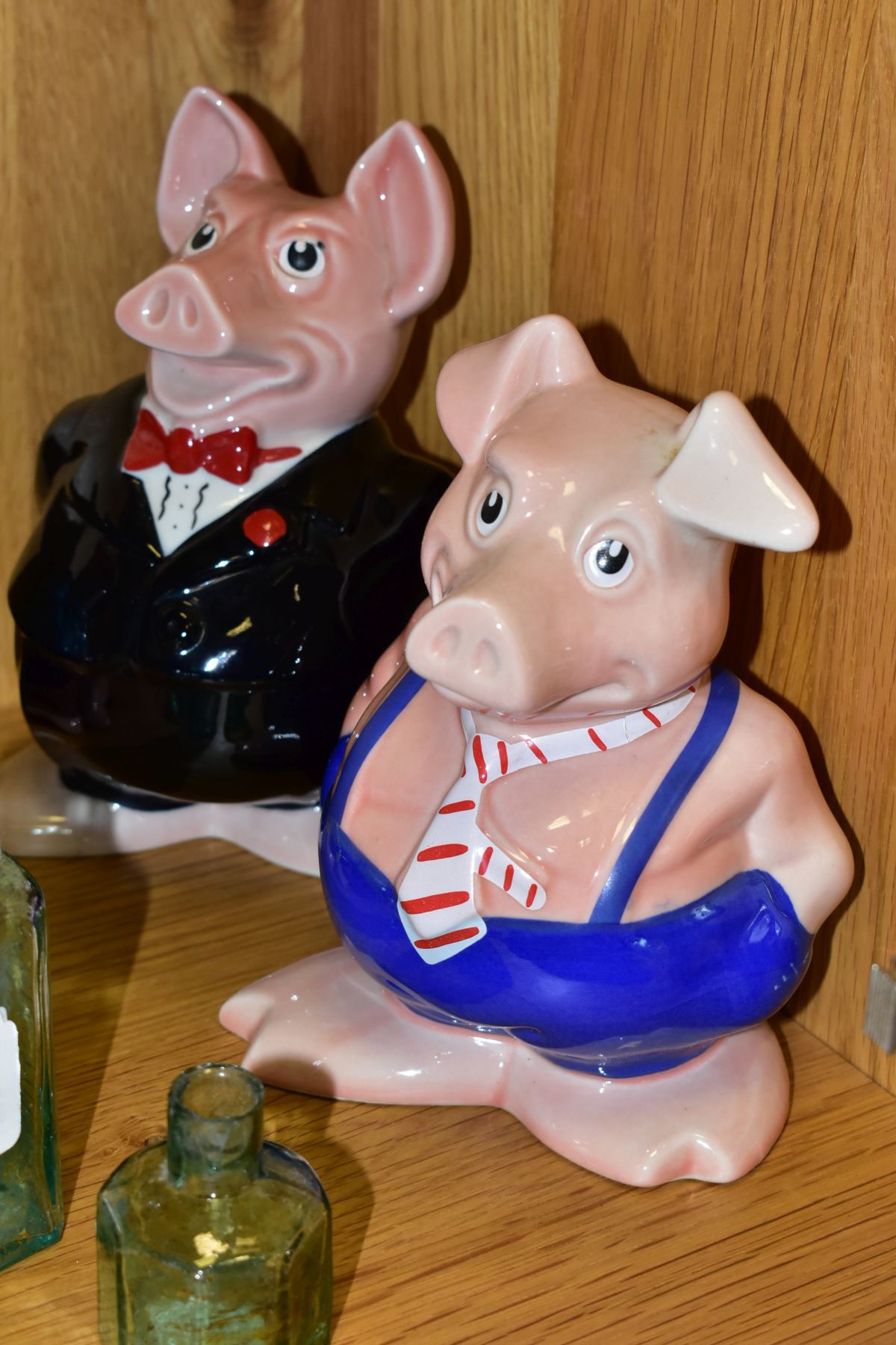 A SET OF FIVE WADE NATWEST PIGGY BANKS, all with Natwest black plastic stoppers, a clear glass - Image 5 of 7