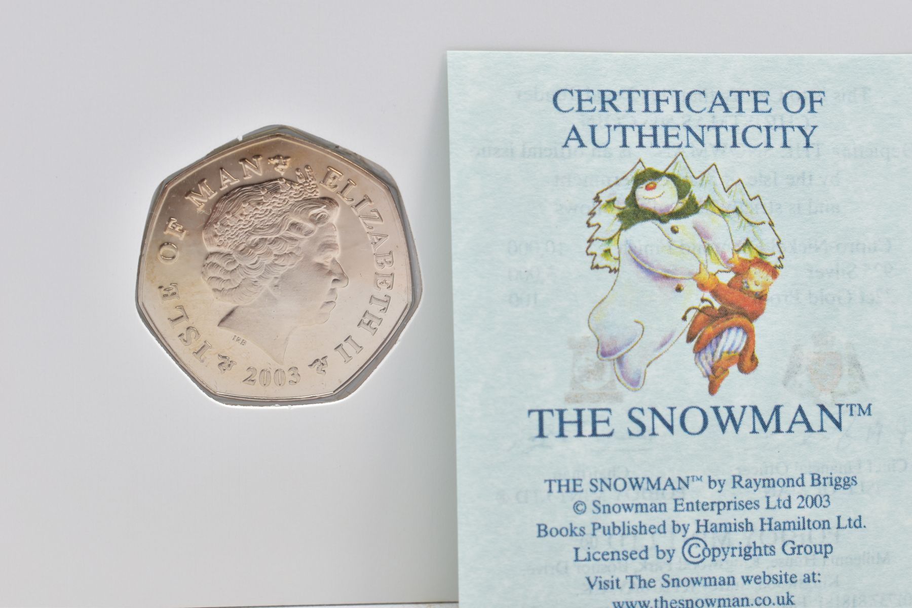 POBJOY ISLE OF MAN CHRISTMAS FITY PENCE COIN, The Snowman coloured 2003 on a season's greetings - Image 3 of 3