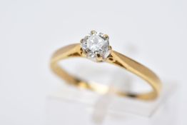 A MODERN 18CT GOLD SINGLE STONE DIAMOND RING, estimated modern round brilliant cut diamond weight