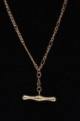 A 9CT GOLD T-BAR PENDANT NECKLACE, the T-bar pendant suspending from a signed 'I.B.B' link