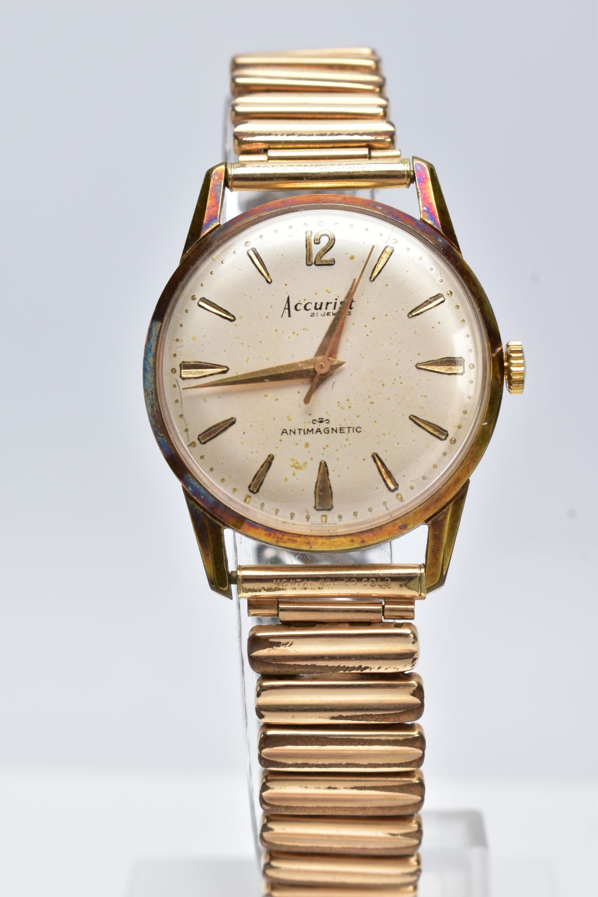 TWO WRISTWATCHES, to include a gent's wristwatch with a tank gold tone dial signed 'Gucci, - Image 4 of 7