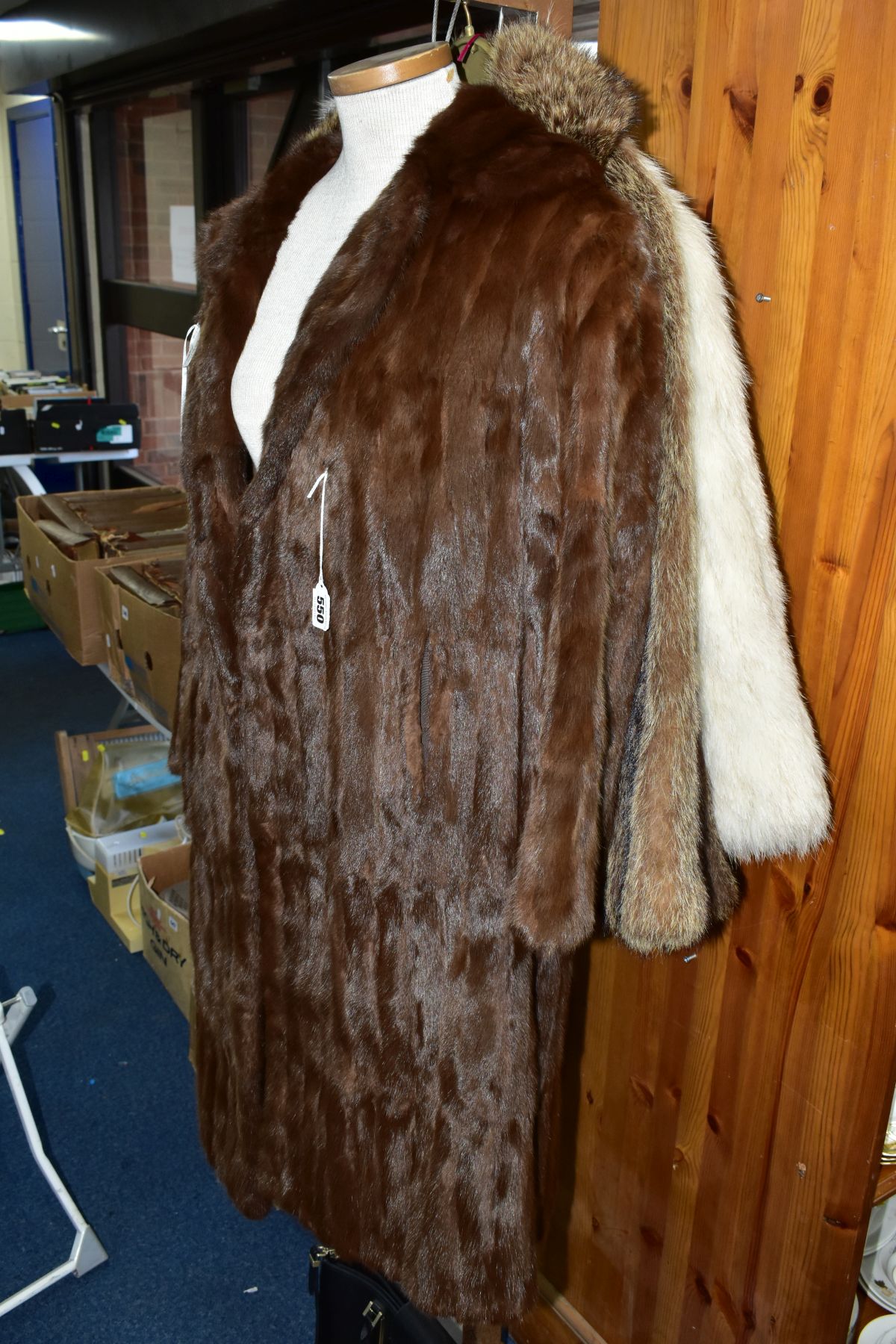 A LADIES SQUIRREL FUR KNEE LENGTH COAT, approximate size 12-14, shawl style collar, pockets, lined - Image 2 of 4