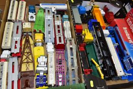 A QUANTITY OF UNBOXED AND ASSORTED PLAYWORN DIECAST TRUCK AND LORRY MODELS, to include Corgi Toys