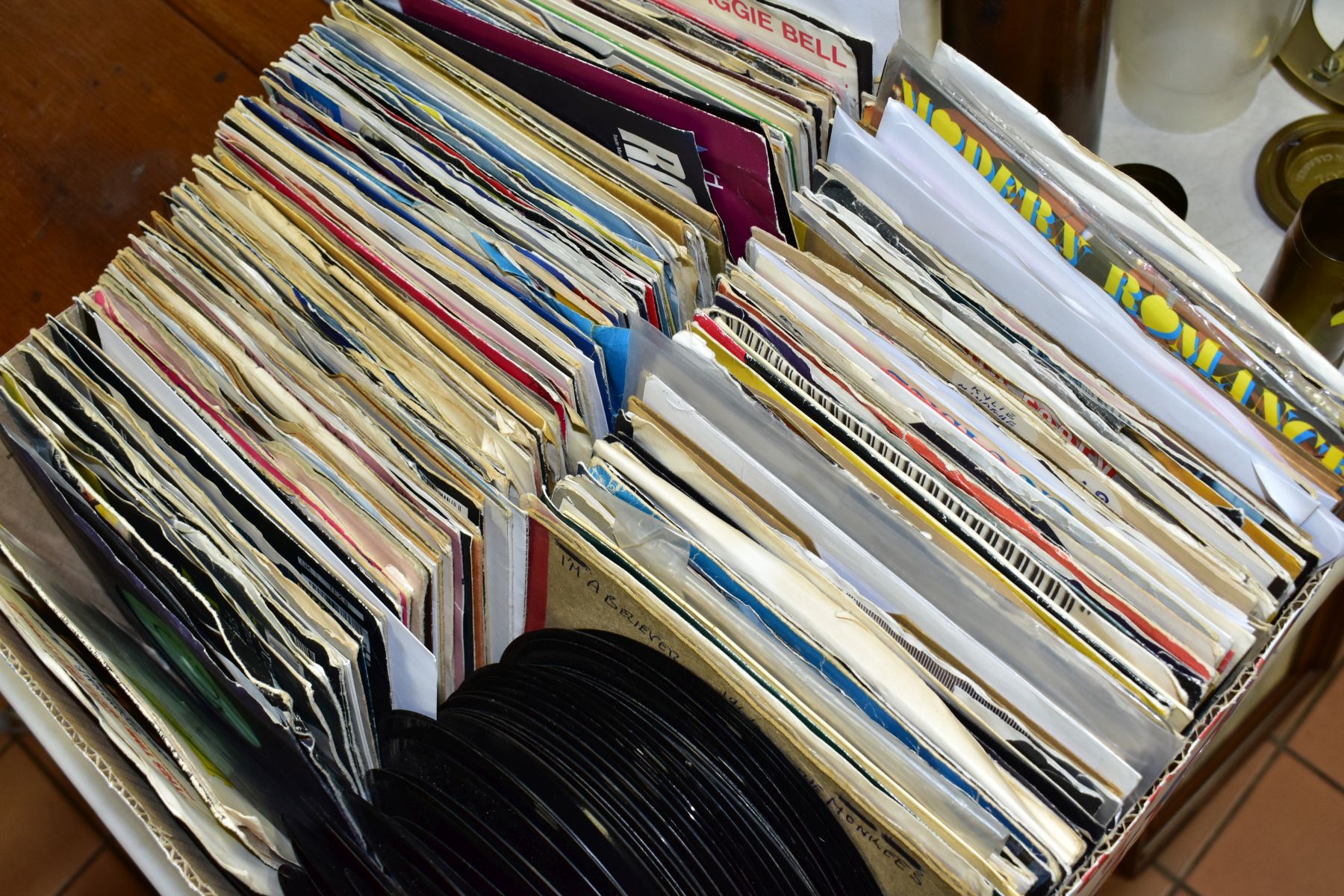 A BOX OF APPROXIMATELY TWO HUNDRED AND FIFTY 7'' SINGLES, mostly 1980's to include Rock and Pop - - Image 3 of 3