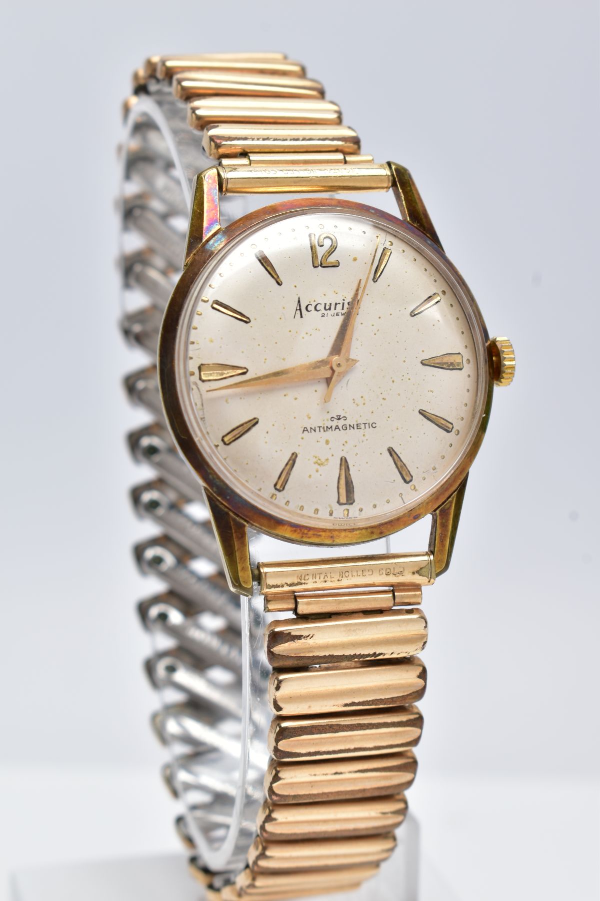 TWO WRISTWATCHES, to include a gent's wristwatch with a tank gold tone dial signed 'Gucci, - Image 5 of 7