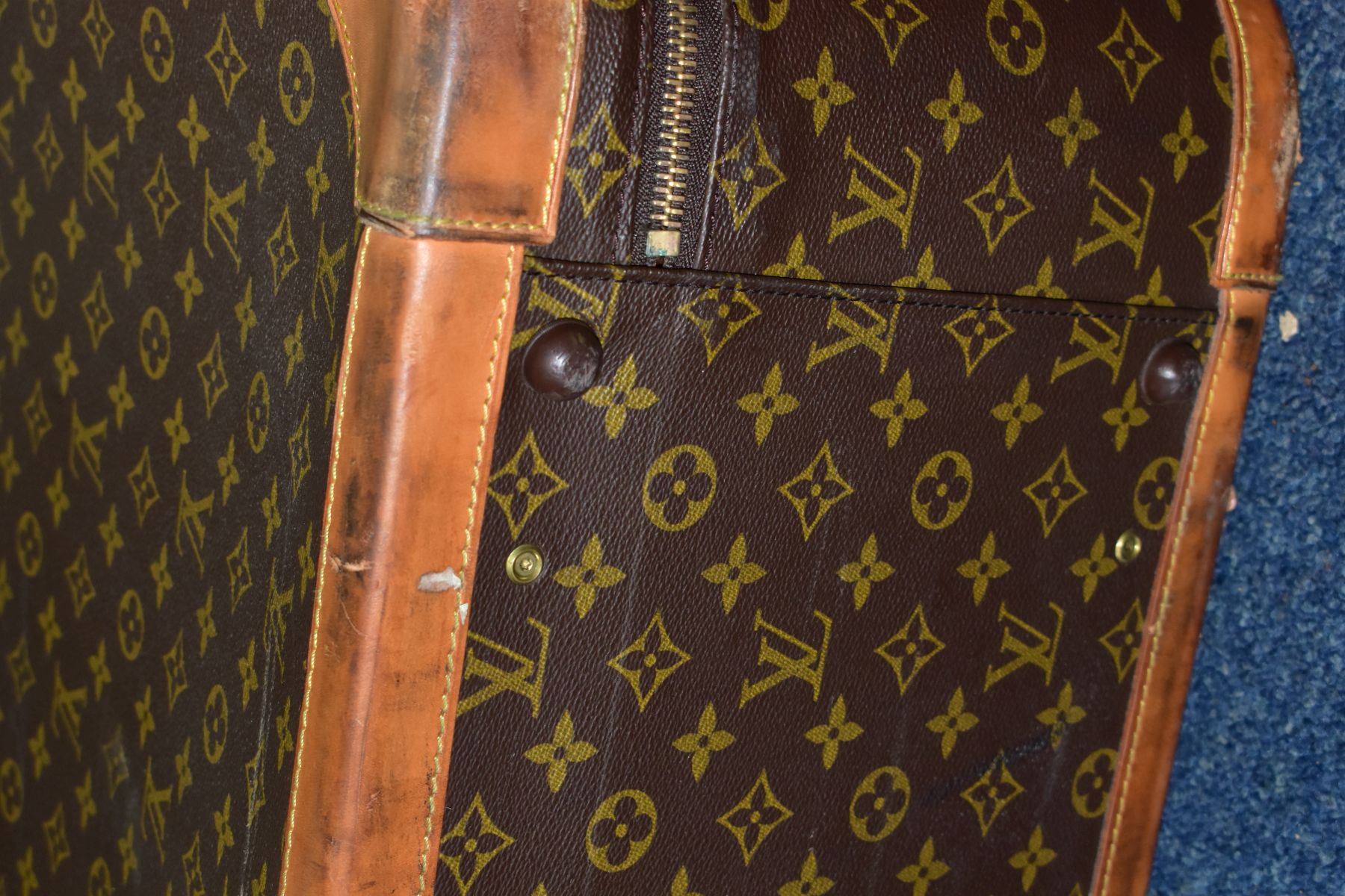 A LOUIS VUITTON MONOGRAM SUITCASE, tan leather trim, with a combination lock (locked, combination - Image 14 of 17