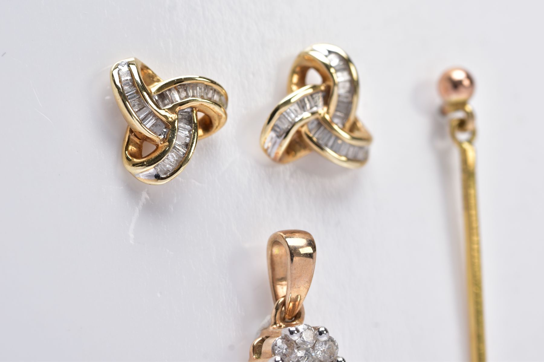 TWO PAIRS OF DIAMOND EARRINGS AND A DIAMOND PENDANT, to include a pair of yellow metal earrings each - Image 4 of 4