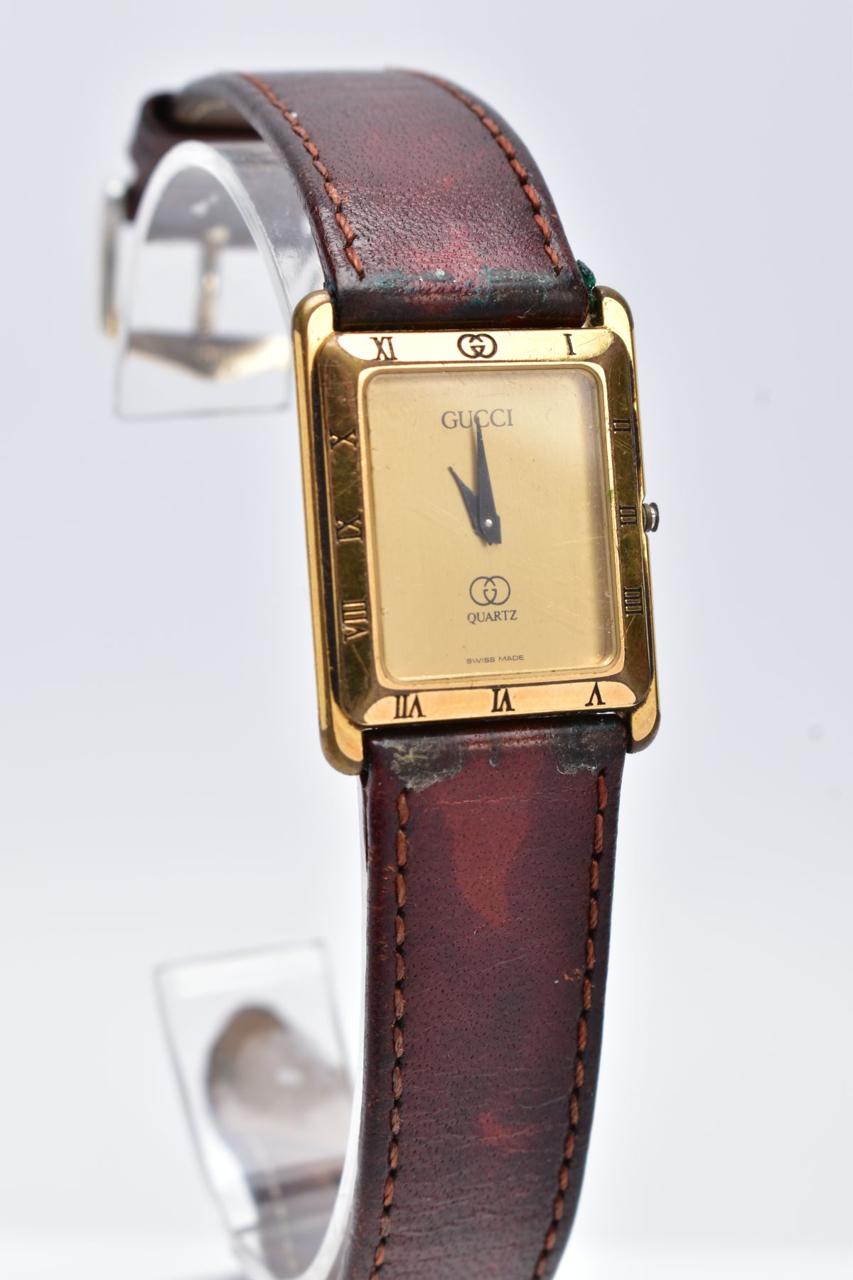 TWO WRISTWATCHES, to include a gent's wristwatch with a tank gold tone dial signed 'Gucci, - Image 3 of 7