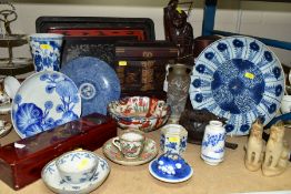 A GROUP OF ORIENTAL CERAMICS, TREEN, HARDSTONE CARVINGS, METALWARE, etc, the ceramics have extensive