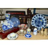 A GROUP OF ORIENTAL CERAMICS, TREEN, HARDSTONE CARVINGS, METALWARE, etc, the ceramics have extensive