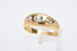 AN EARLY 20TH CENTURY THREE STONE DIAMOND RING, designed with three graduated old cut diamonds, (