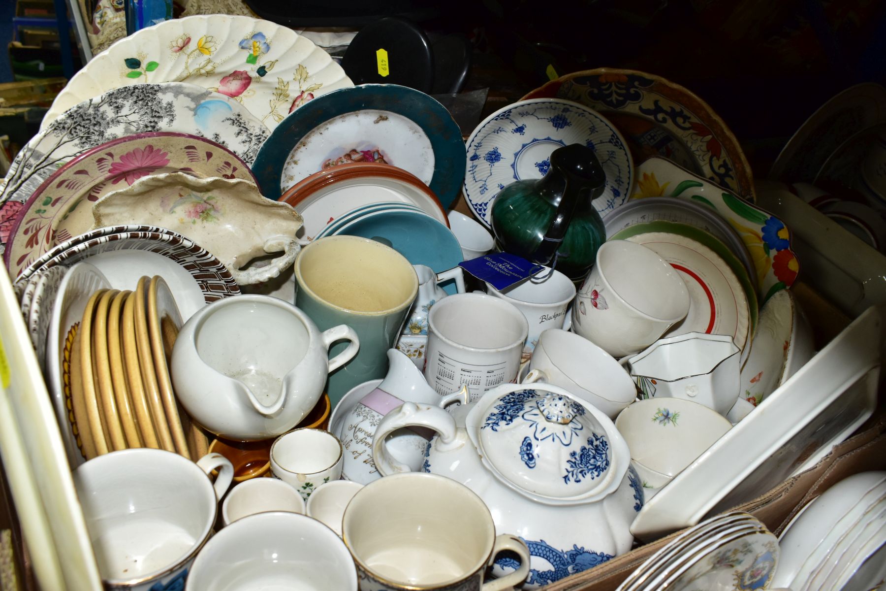 FIVE BOXES AND LOOSE CERAMICS, etc, including Victorian and later blue and white transfer printed - Image 8 of 13