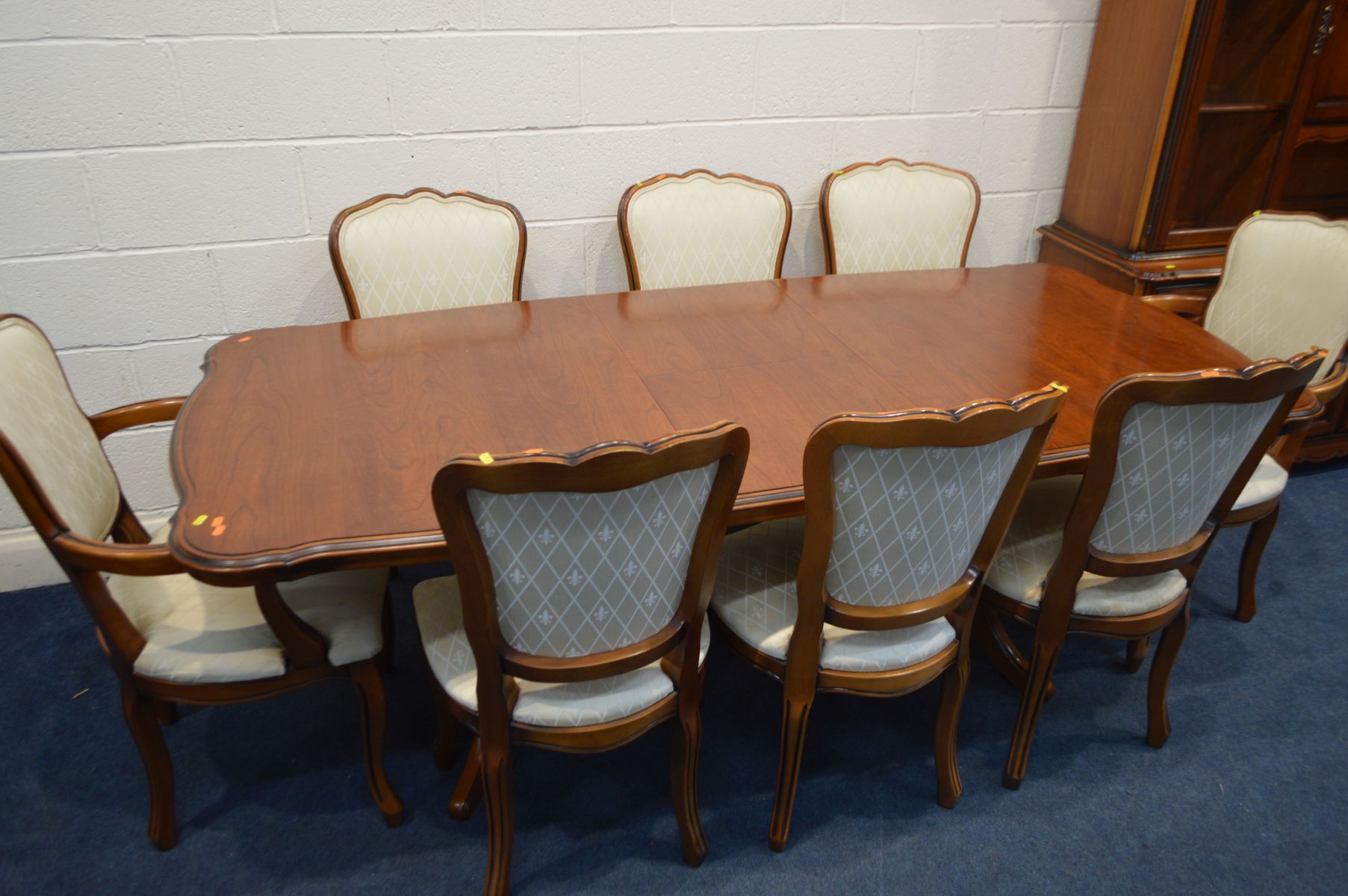 A YOUNGER CHERRYWOOD DINING SUITE, comprising an extending dining table with a single fold out leaf, - Image 3 of 4