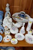 A GROUP OF MODERN CERAMIC GIFTWARE, comprising Aynsley 'Little Sweetheart' pin dishes, bell, vase,
